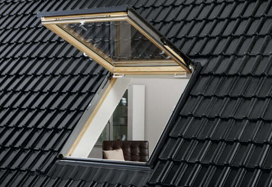 Мансардное окно-выход на кровлю Velux GTL